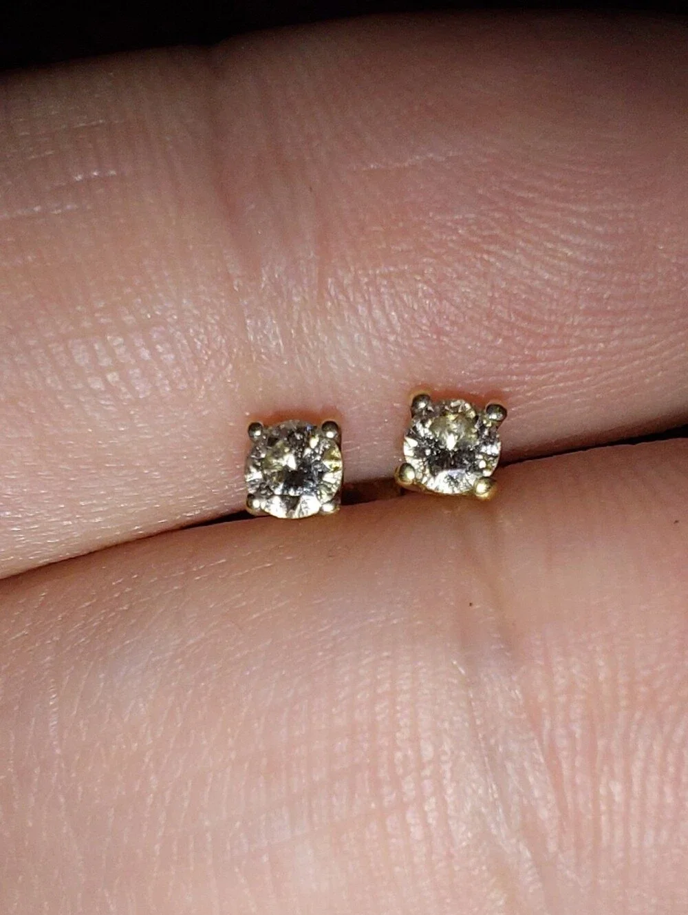 Simply Whispers 14k Gold 1/4 Carat Diamond Stud Earrings
